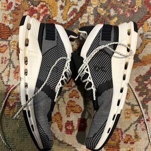 On cloudtec size 7.5